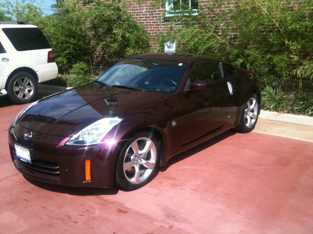 Nissan 350z brickyard red #9